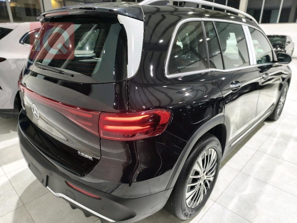 مرسيدس بنز EQB